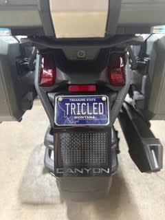 LED License Plate with LED USA Flag Mount for Spyder & Canyon